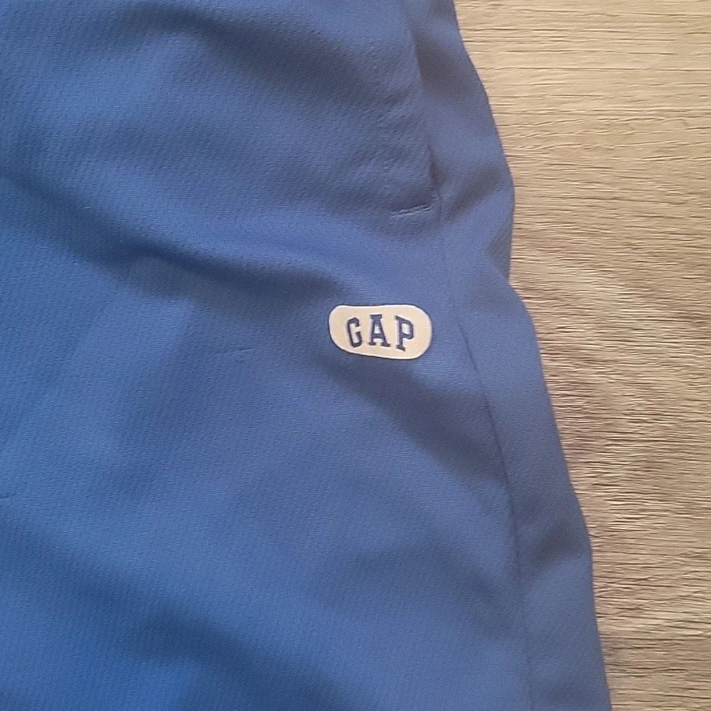 Gapfit royal blue elastic waist shorts xl